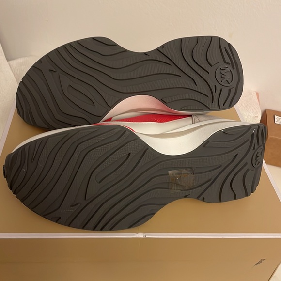 Michael Kors Women's Flynn Trainer Sneakers In Geran/Multi Size 8 M New in Box - Picture 5 of 5